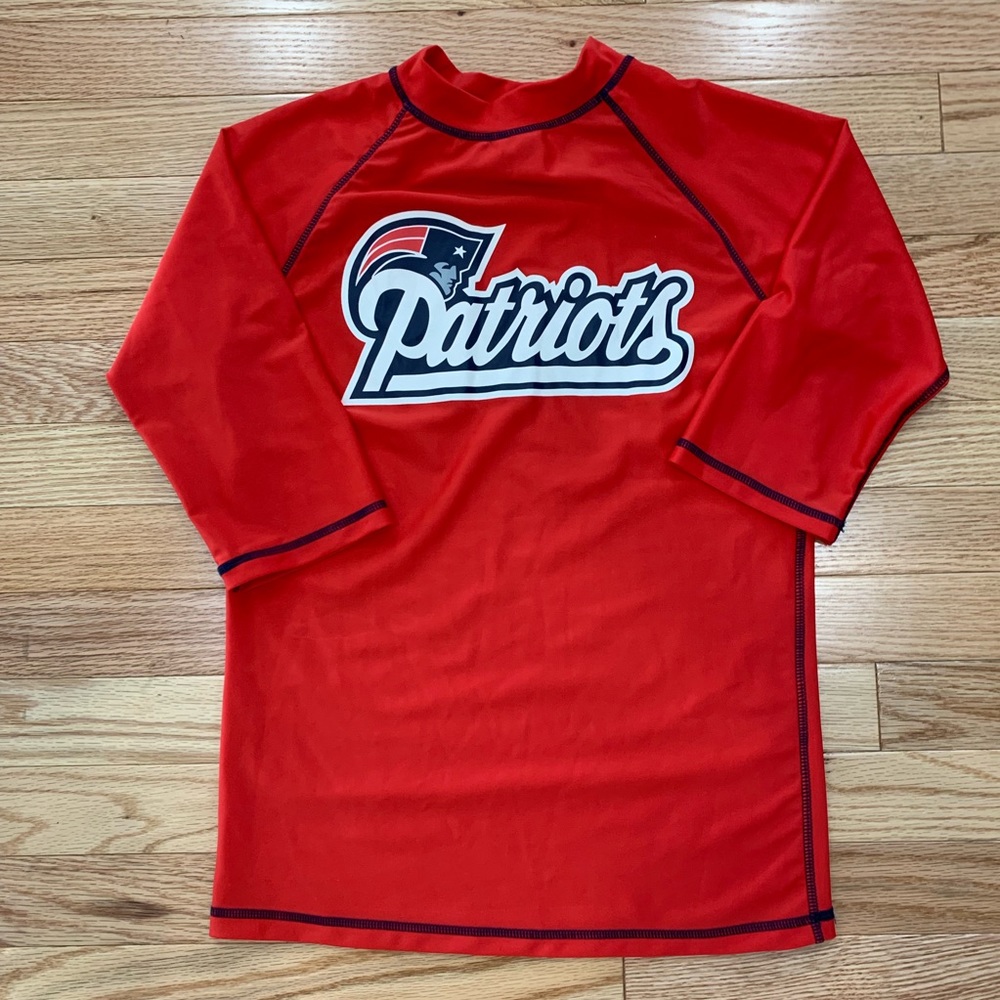 🏈 Patriots Boys Swim Shirt Like New Never Worn
